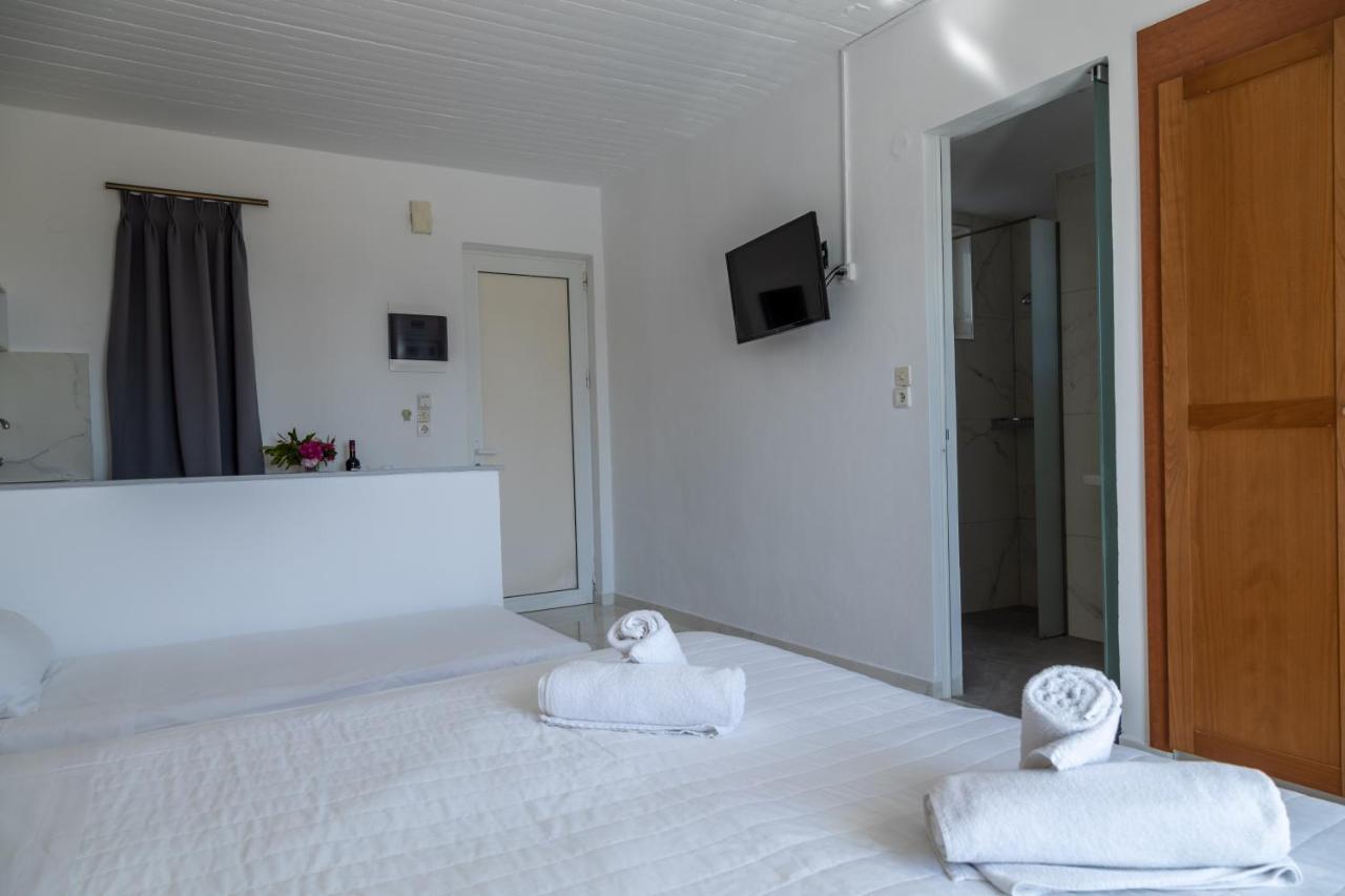 Miros Hotel Apartments Tigkaki  Bagian luar foto