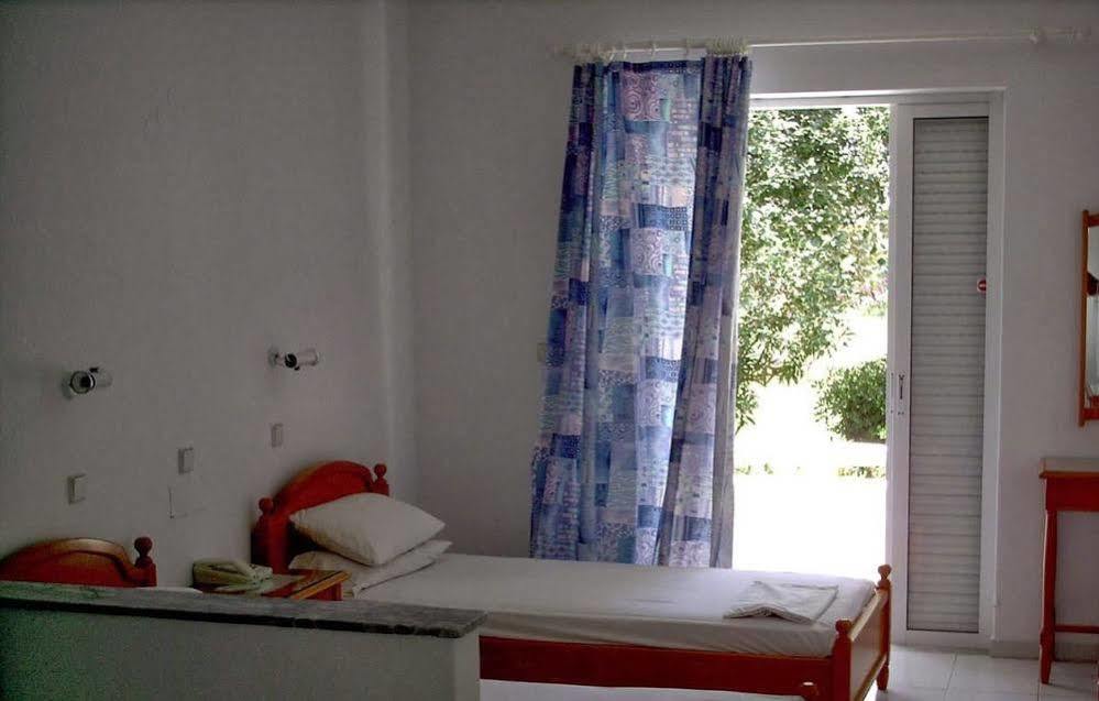 Miros Hotel Apartments Tigkaki  Bagian luar foto